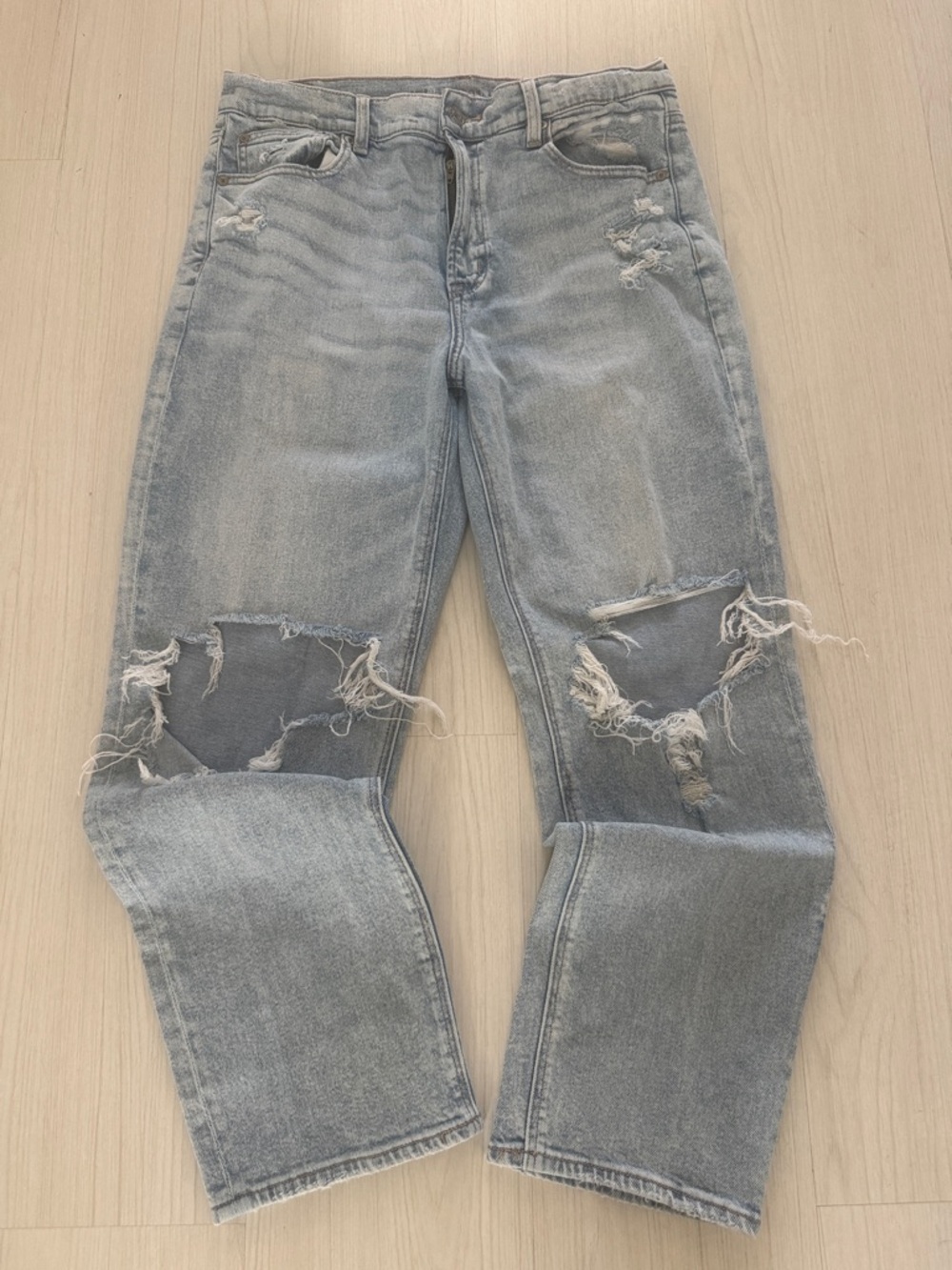 American Eagle Outfitters Distressed Light Blue Stretch Denim Jeans